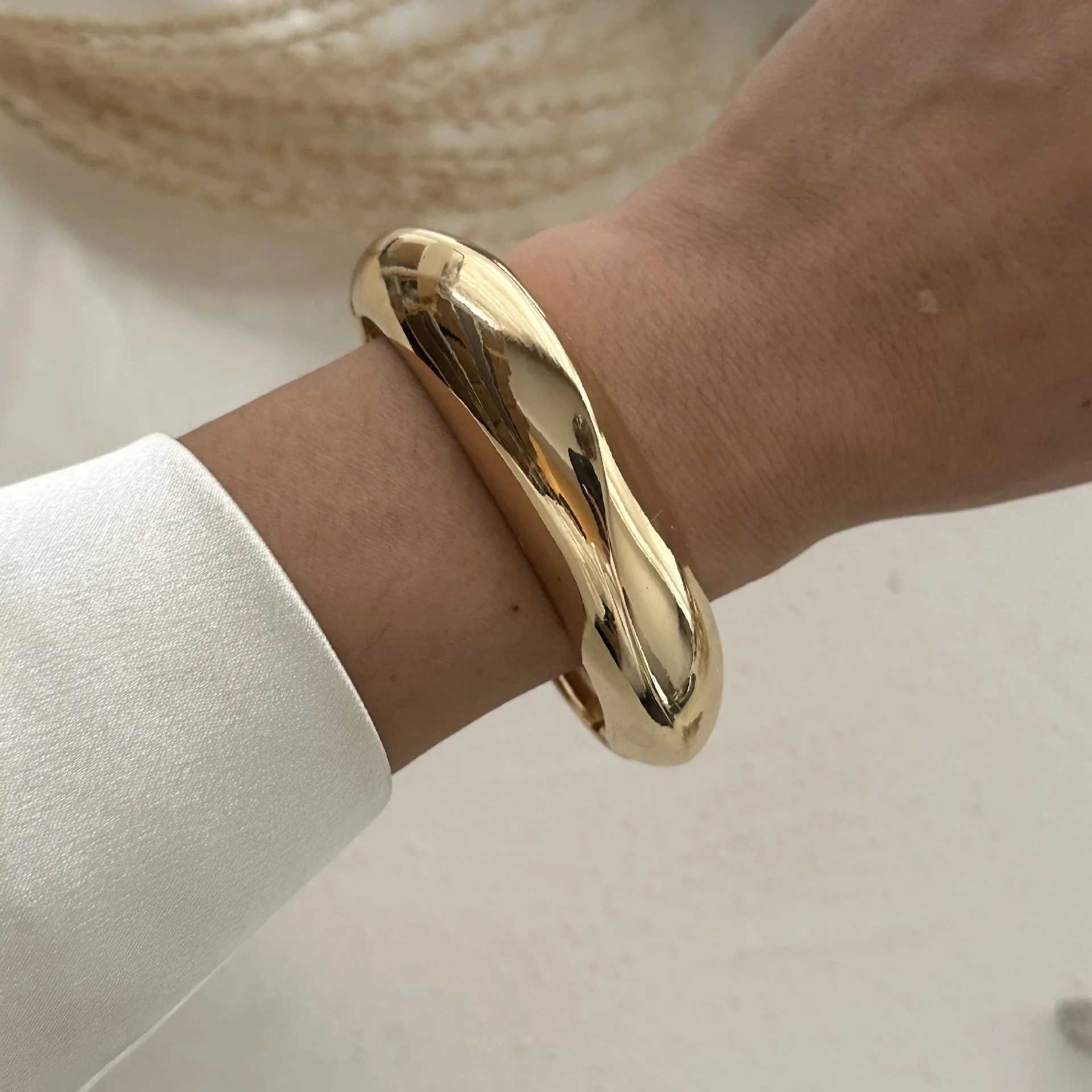 Punk Hip Hop Water Drop Cuff Wide Bangles Vintage Gold Silver Color Geometric Spring Bangles Bracelets Stainl Steel JewelryXJ250219