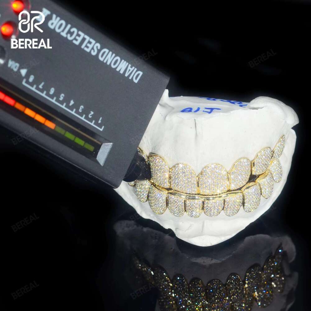 Custom 10K 14K Gold Vvs Moissanite Grillz Iced Out Round Brilliant Cut Dia Hip Hop Teeth Pendant Jewelry