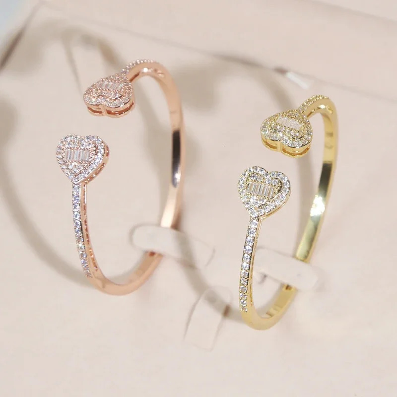 Arrived Iced Out Bling Women Jewelry High Quality Micro Pave 5A CZ Double Heart Charm Open Bangle Bracelet 250213