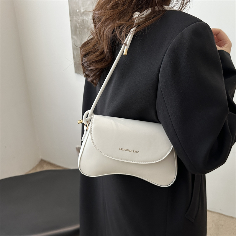 Fashion Handheld Small Square For Women 2025 Spring New Style, Western Style Single Shoulder Underarm Bag, High Grade Crossbody Bag