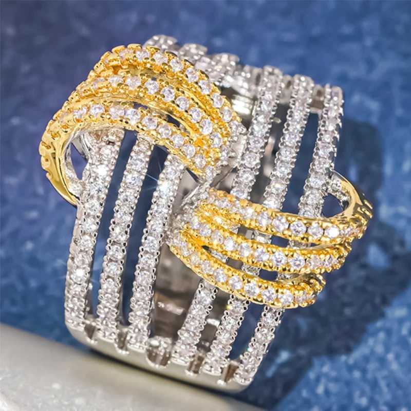 Huitan Huachen Layered Cross Wide Ring with Luxury Jewelry Engagement Wedding Sparkling Cubic Zirconia Accessories X250220