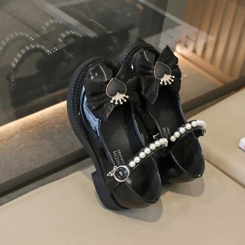 Sweet Children Princess Shoes 2024 Elegant Love Crown Bow Childrens Leather Shoes Fashion Girls Pearl Single Shoes Mary Janes X250220
