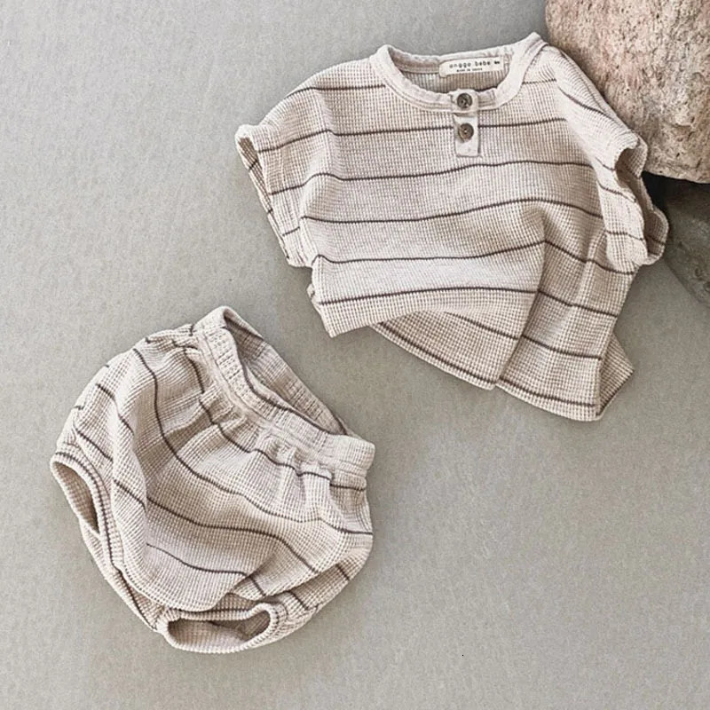 Childrens clothing 0-3 year old summer striped pure cotton boy T-shirt shorts set beach vacation girl short sleeved set 250219
