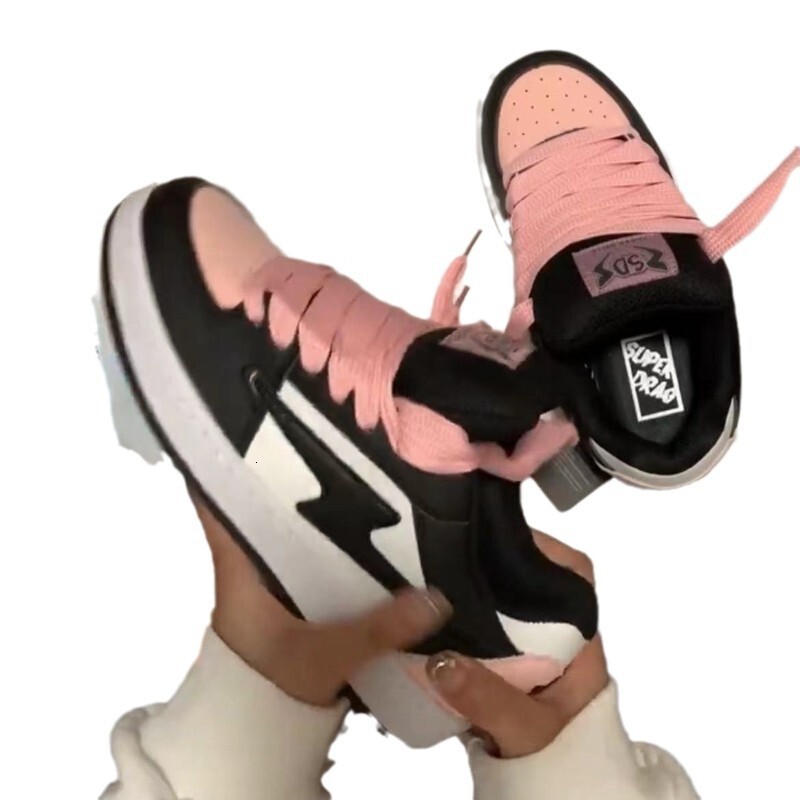 New Personalized Lightning Black Pink Women's Designer Bread Shoes Breathable Multifunctional Sports Shoes Student Casual Niche Height Increasing