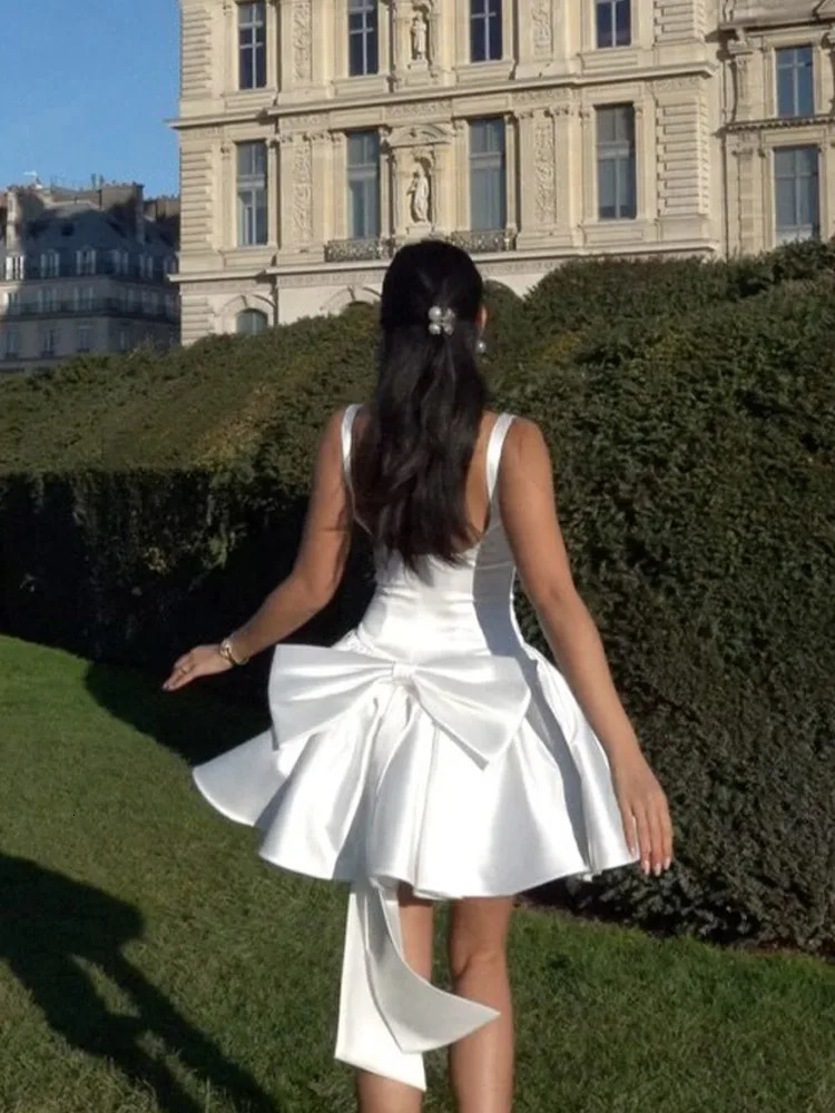 Elegant White Satin Backless 3d Bow A-line Dress Women Fashion Sleeveless High Waist Mini Dresses 205 Sexy Party Club Robes 250219