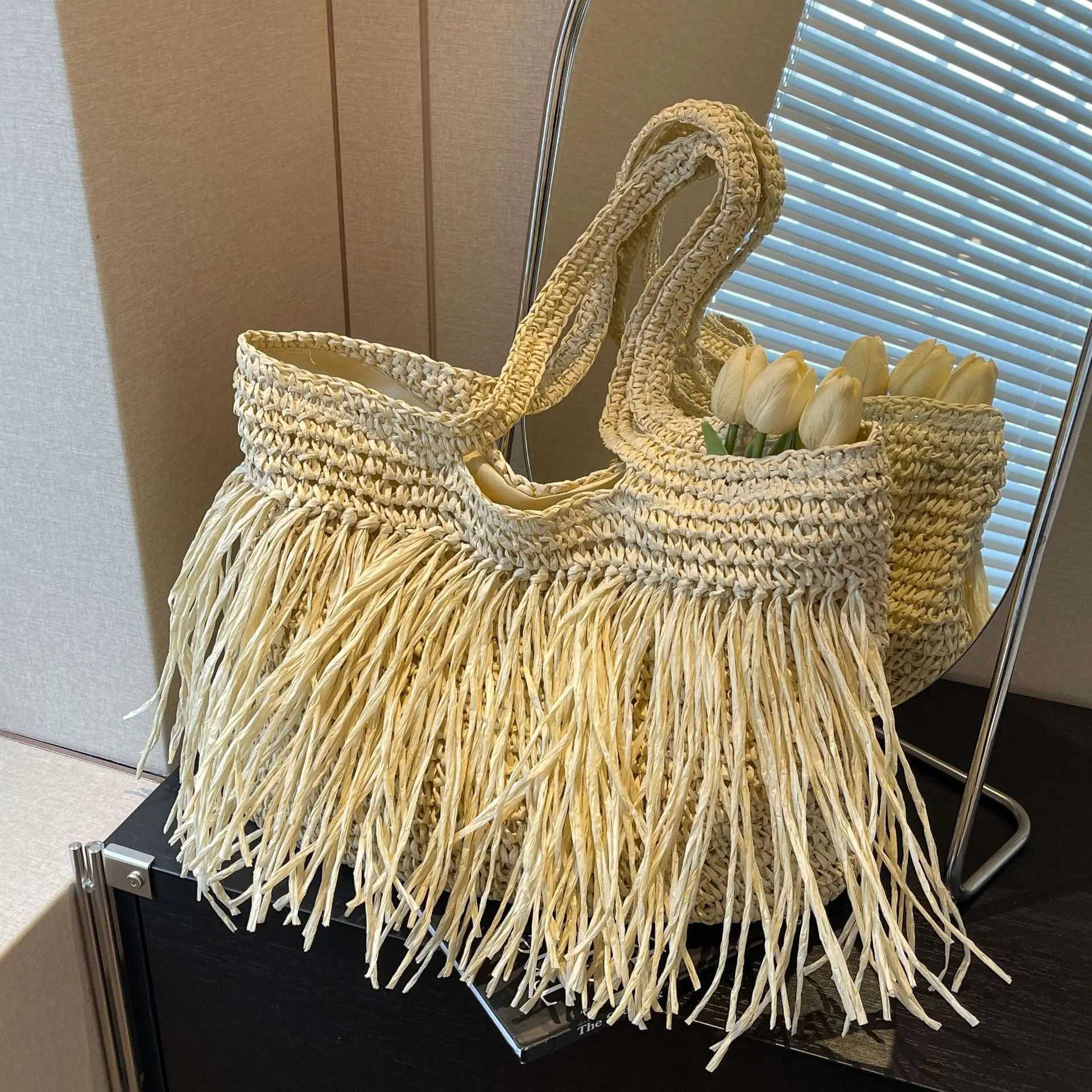 Casual Tassel Woven Women Shoulder Bags Handmade Fringe Lady Handbags Summer Beach Large Tote Bag Big Shopper Purse for Vacation Z250219