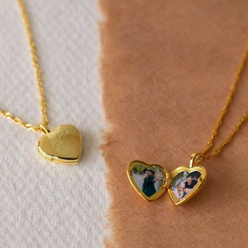 Stainless steel heart-shaped opening and closing photo album oval smooth surface picture box, envelope necklace, plated with real gold for color prese