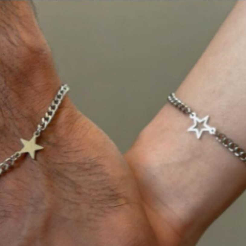 Charm Bracelets New product Simple stainless steel non fading five pointed star bracelet two fashionable pieces set star couple bracelet H25220