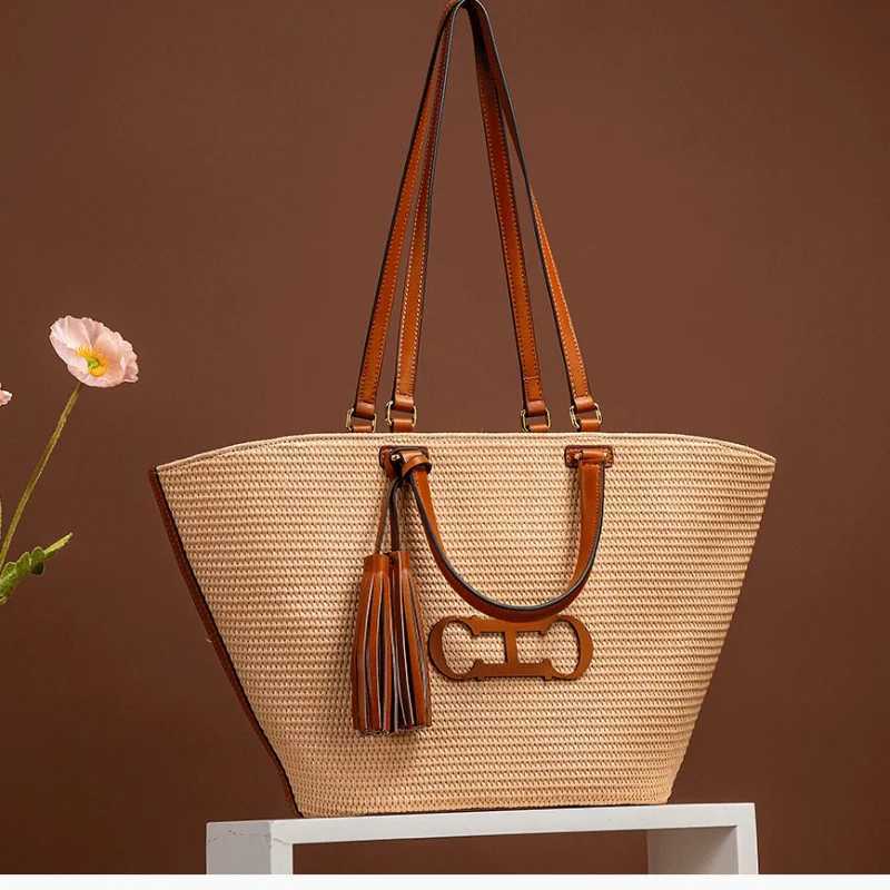 CH Premium Feeling Travel Tote Bag Large Capacity Crossbody Bag Ladies Shoulder Luxury Brand Design Ladies High Quality Handbag Z250219