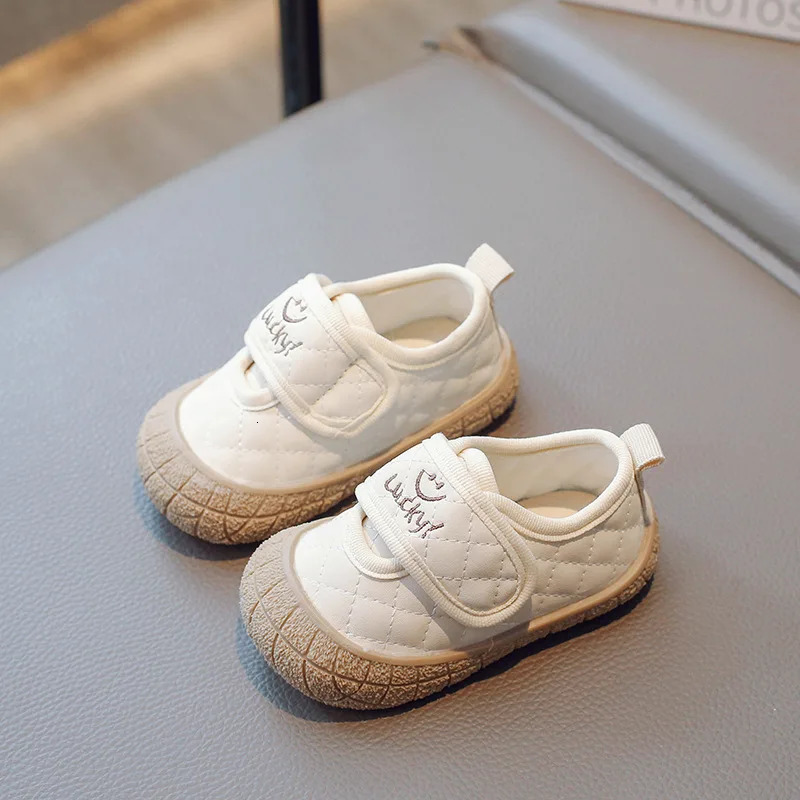 Baby Walking Shoes LUCK Spring and Autumn Anti slip Boys and Babies Steady Shoes Girls and Childrens Shoes Cartoon Shoes 250219
