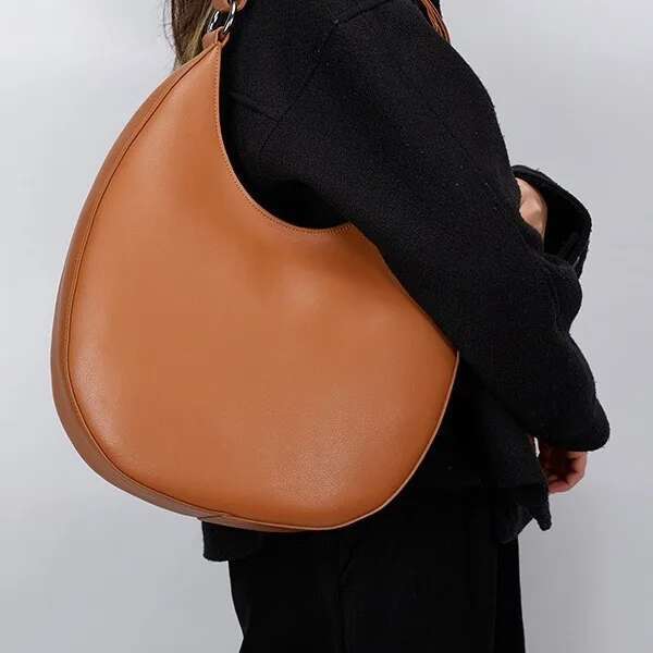 New Women's Genuine Leather Retro Crescent Design High End Versatile Fashion Shoulder Crossbody Bag