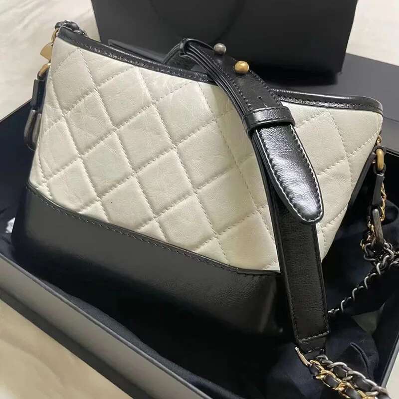 2023 New Cf Genuine Leather Tweed Style Crossbody Versatile Women's Shoulder Bag Fashionable Handbag Chain