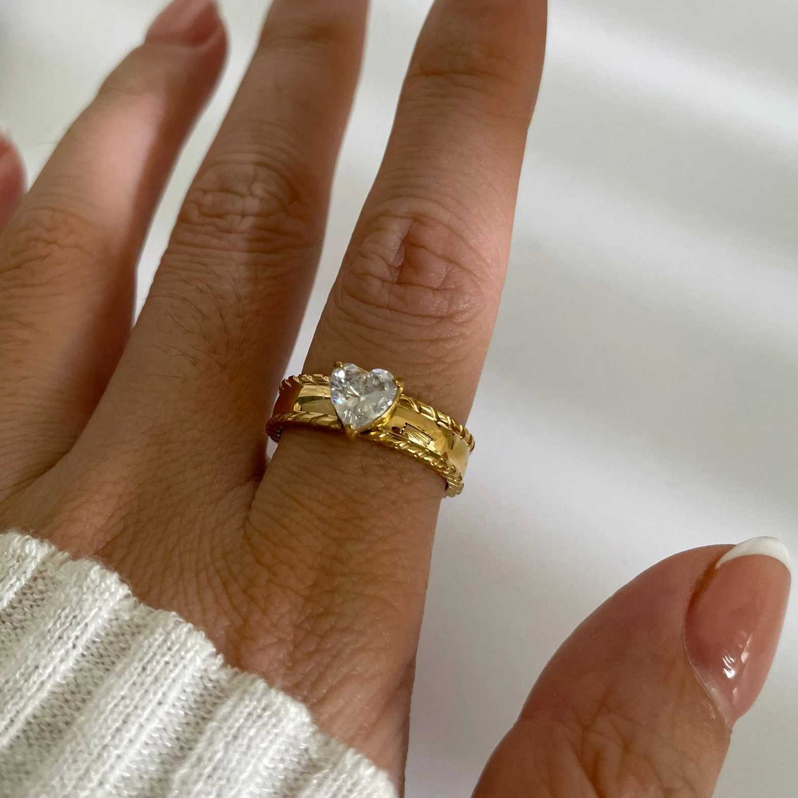 Perisbox Fashion Stainless Steel Gold Plated Zircon Rings for Wen High Quality Sparkling Wedding Jewelry Birthday Gift X250220