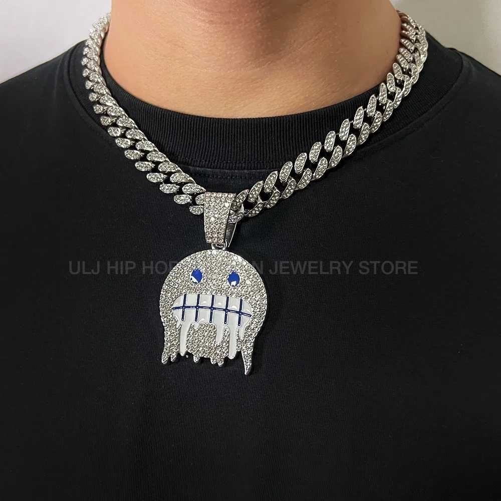 Hip Hop Necklace Exaggerated Frozen Exprion Face Pendant With 12mm Cuban Chain d Out Jewelry For Man WomanXJ250219