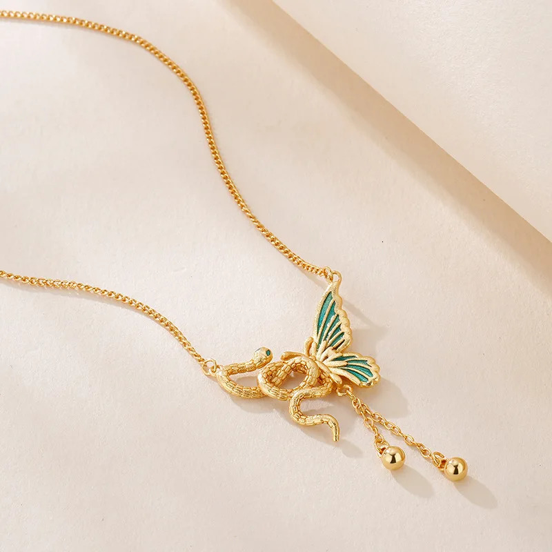 Womens Chinese-style enamel snake butterfly color 18K necklace high-end fashion personality and snake dance neck chain AU750 250220