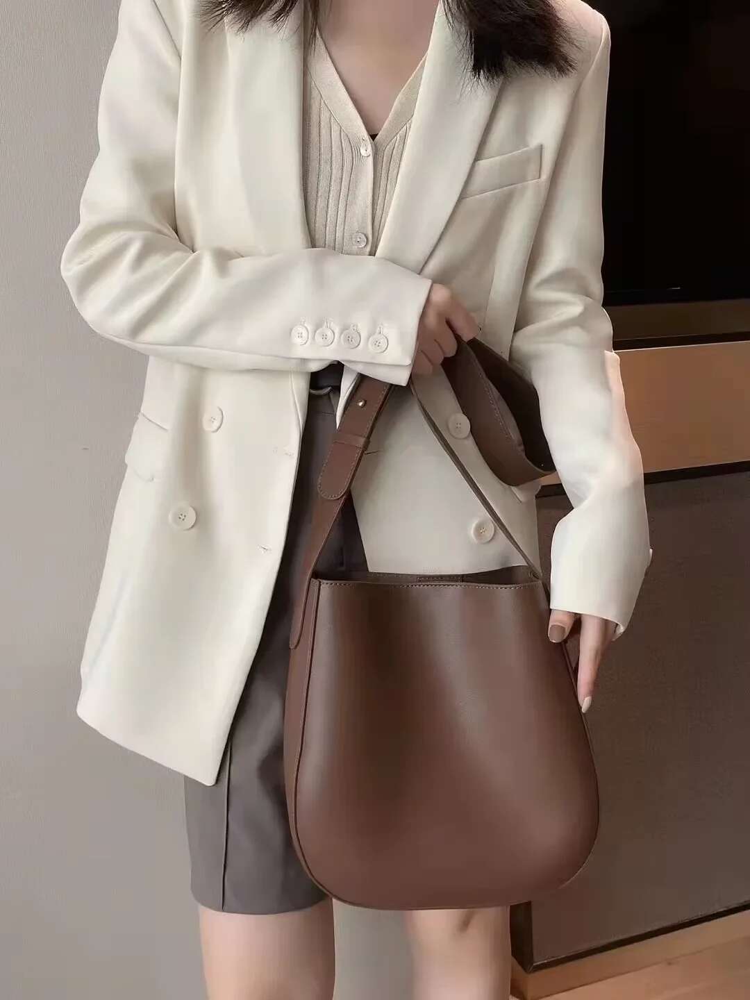 Fashionable Bucket Bag, Handbag, Genuine Leather Shoulder Urious Crossbody Bag, Casual Women's Bag