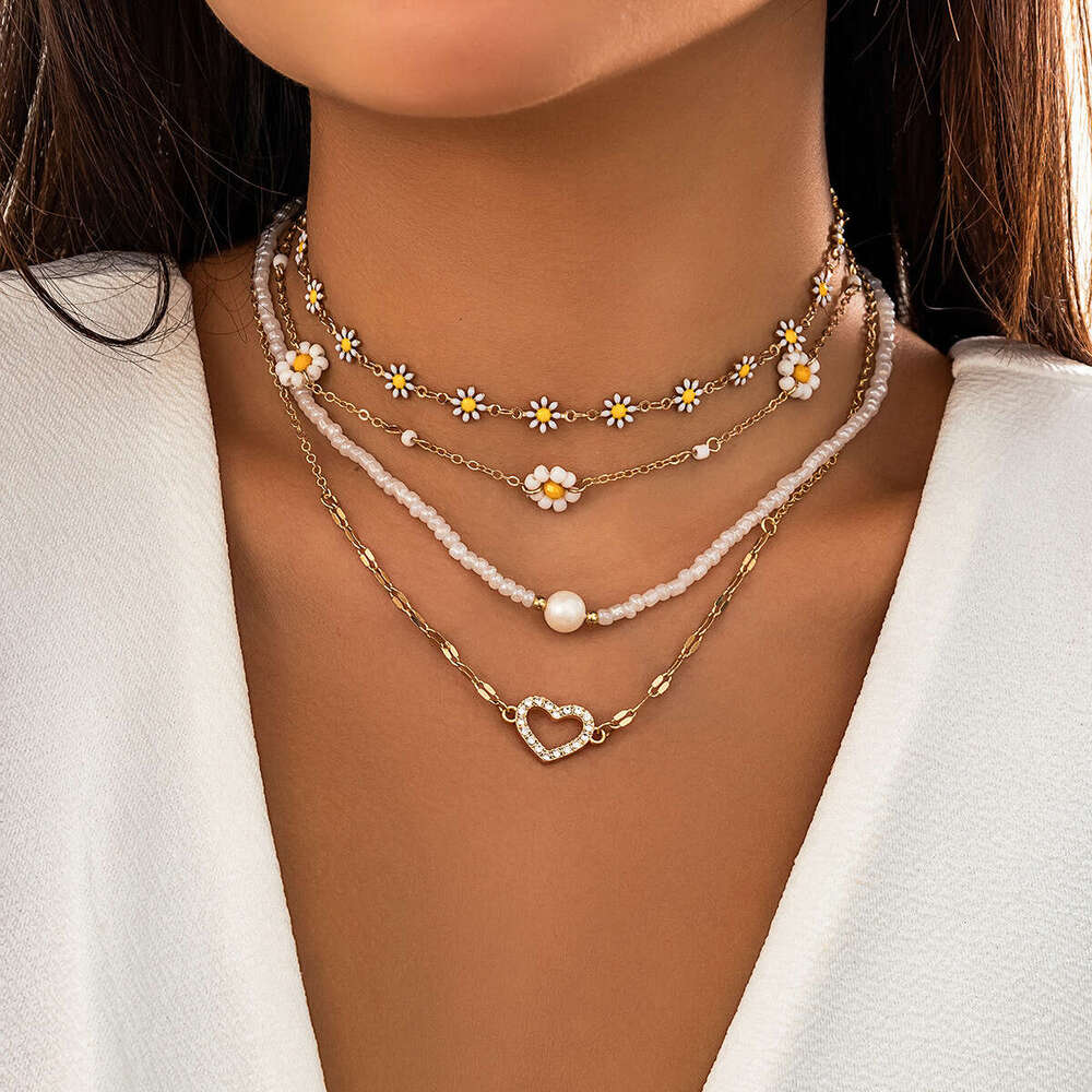Jewelry Sweet and Spicy Pearl Imitation Daisy Set for Female Minority Heart Shaped Full Dia Collar Necklace