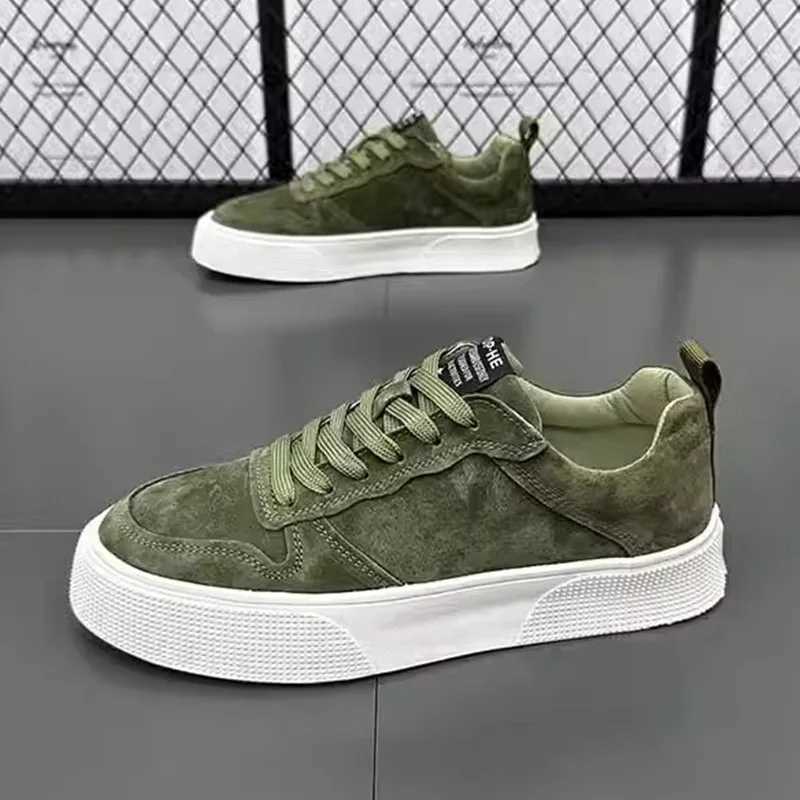 Lightweight Casual Sports Mens Shoes 2023 New Autumn Winter Suede Trend Versatile Soft Sole Comfortable Board Shoes for Men Z250225