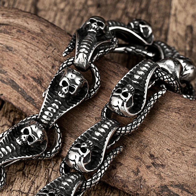 Fashionable Mens Snake Bracelet with Alternative Personality and Super Cool Skull Head Bangle Male Stainless steel hand jewelry 250220