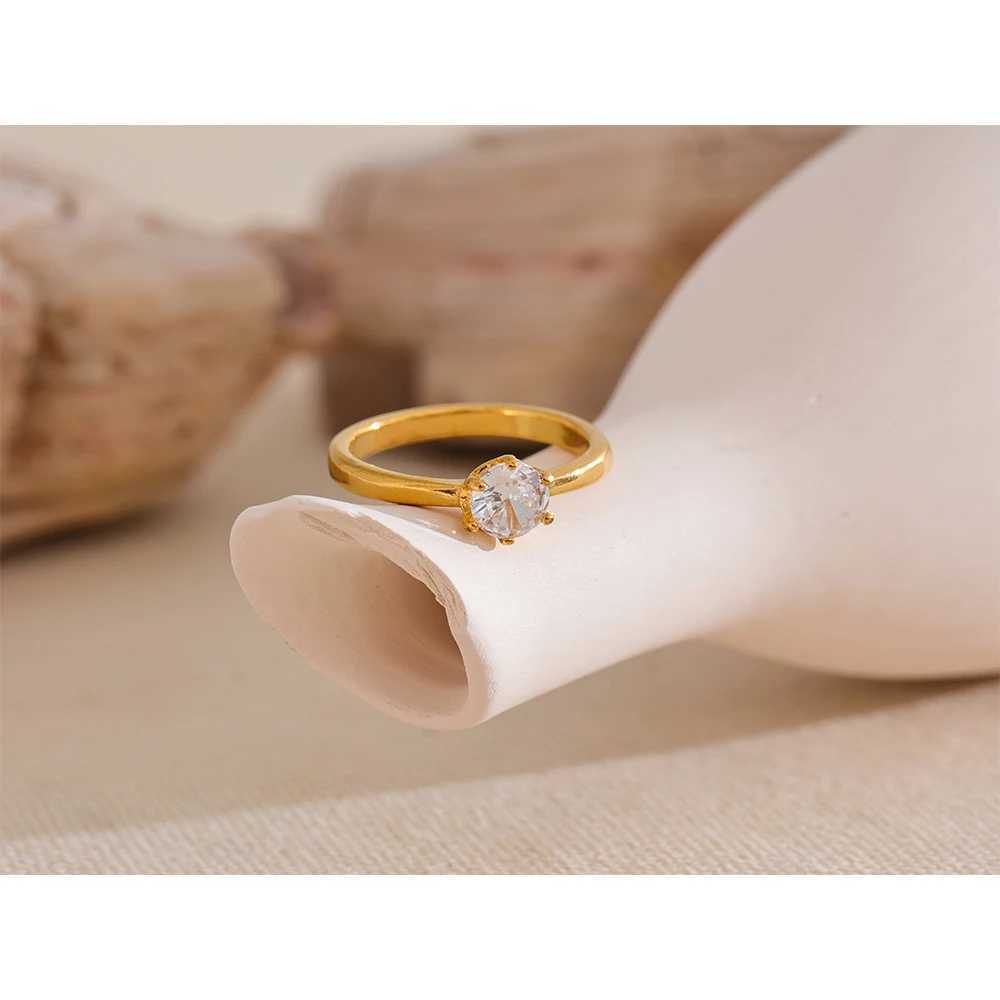 Yellow AAA Cubic Zirconia Classic Ring High Quality 18k Gold Color Stainless Steel Fashion Charm Jewelry X250220
