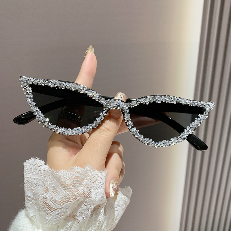 2025 New Diamond-encrusted Fashion Cat-eye Sunglasses Personality Candy-colored Sunglasses Trend Street Photo Sunglasses
