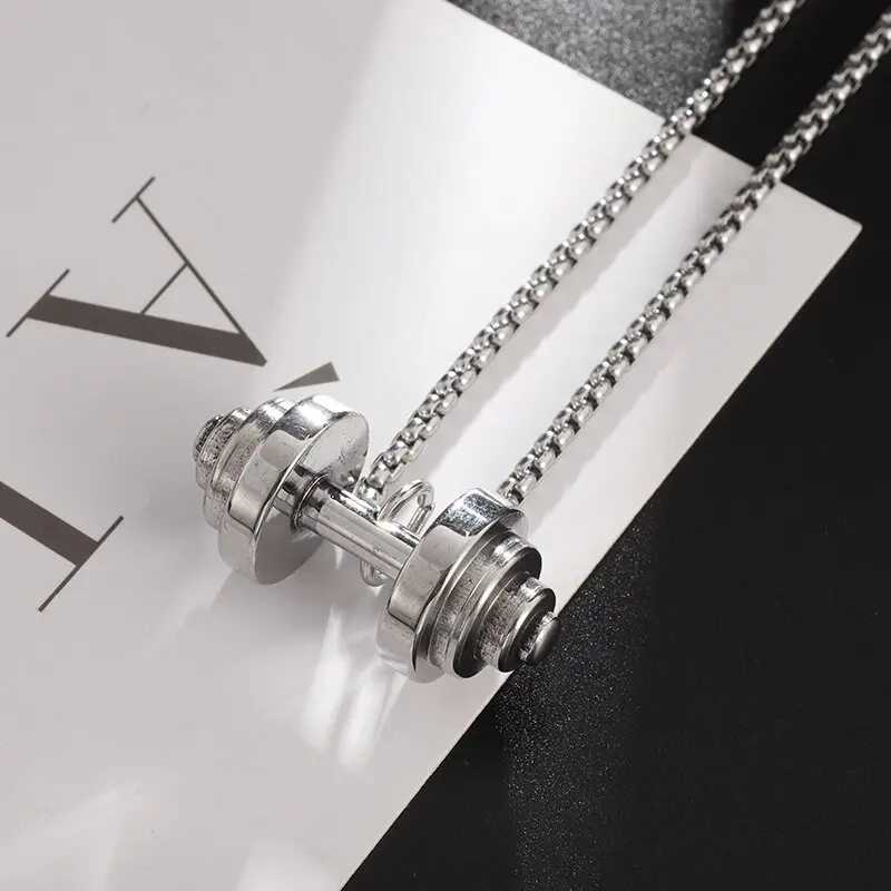 Stainl Steel Weightlifting Dumbbell Pendant Muscle Man Fitn Bobuilding Baell Necklace Women Gym Sports JewelryXJ250219