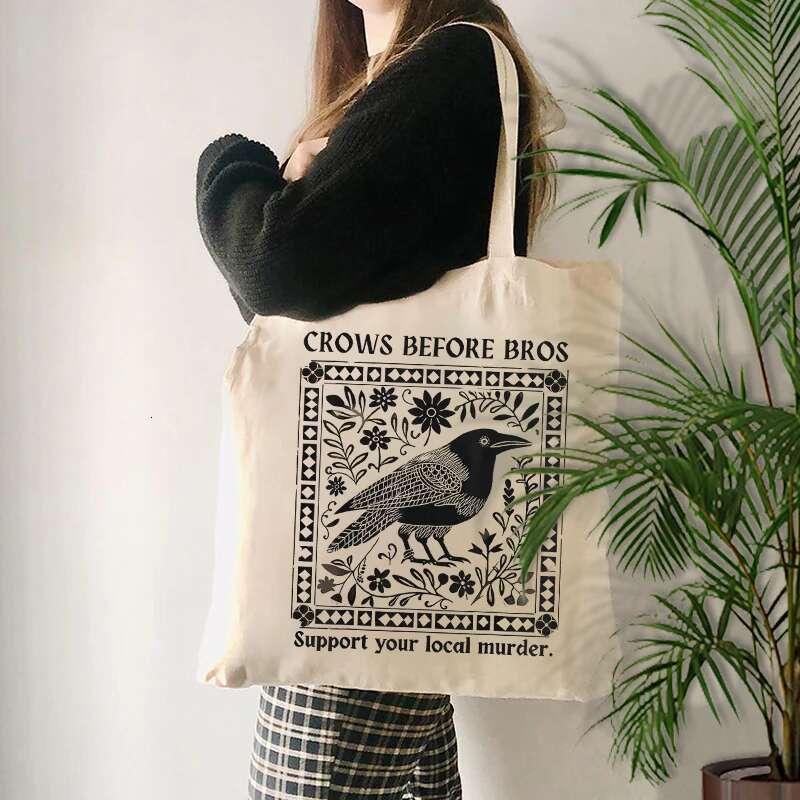 Crows Before Bros Vintage Crow Halloween Round Neck Dark Academy Gift Lipstick Shopping Storage Travel Women's Shoulder Bag swissmilitary