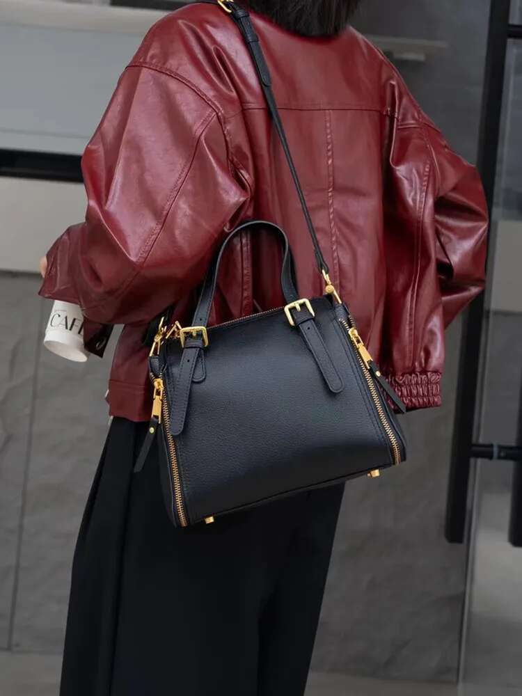 Soft Cowhide Handbag Women Winter New Genuine Leather Crossbody Fashion Shoulder Bag Classic Versatile Designer Purse