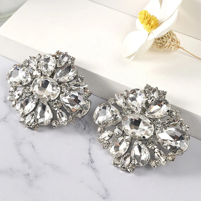 1Pcs Lady Shoe Clips Wedding Bride Shoes Decoration For Women High Heel Removable Jewelry Rhinestones Crystal Decorations 250219