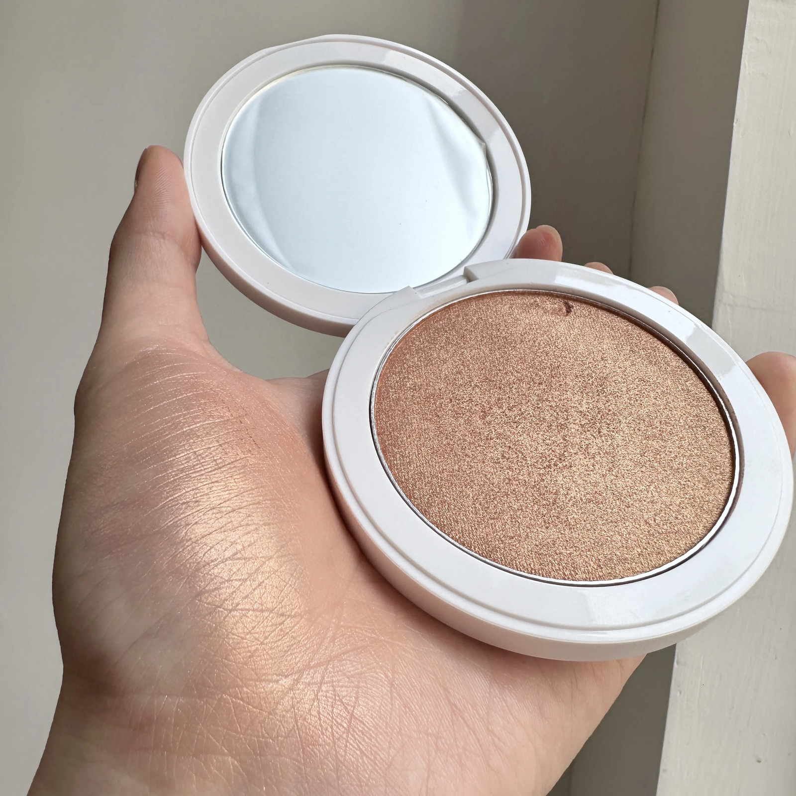 Glitter Gold Highlighter Palette Long-Wearing High-Shimmer Radiant Pearl Highlighters Sun-Kissed Shimmer Bronzer Pressed Powder 250214