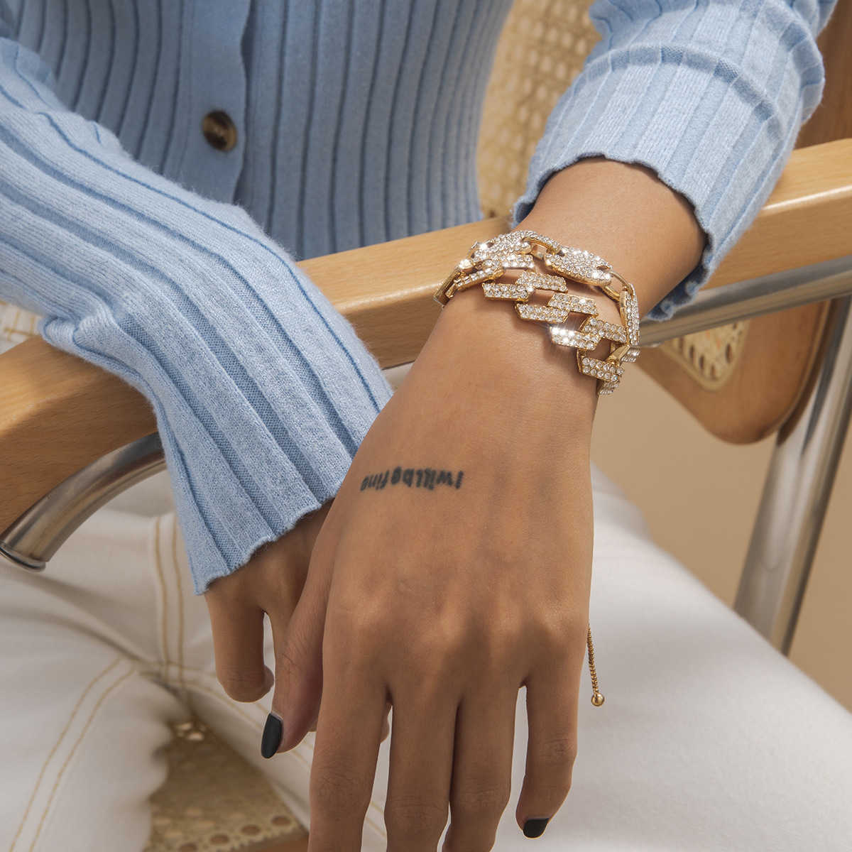 Charm Bracelets Jewelry temperament generous full of diamond chain hand adornment female personality CUBAN CHAIN BRACELET H25220