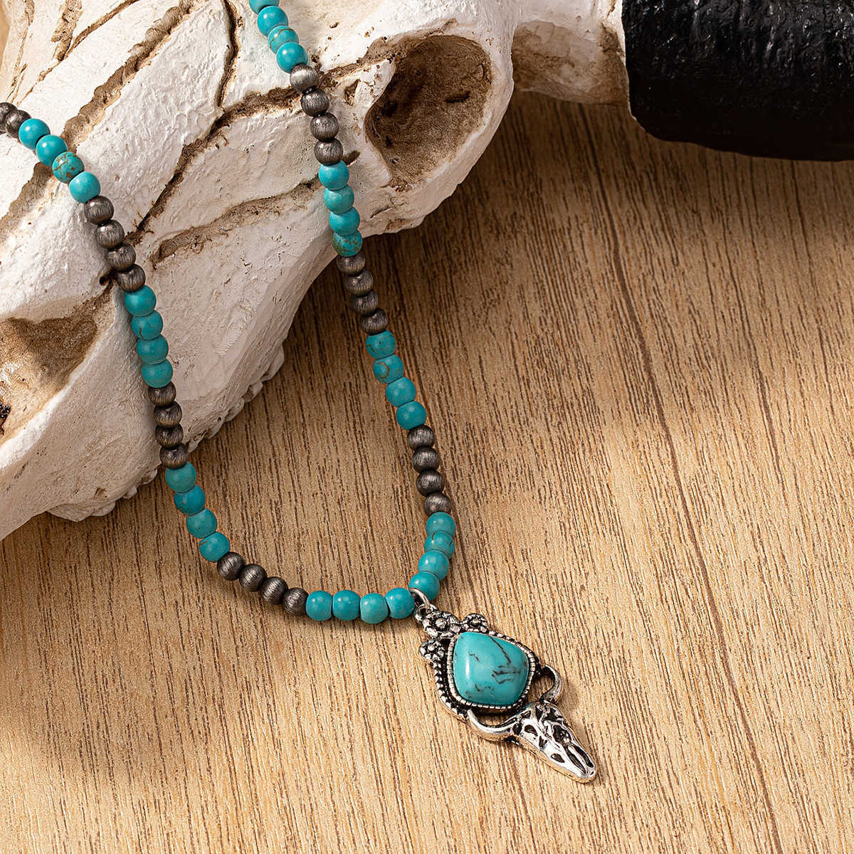Pendant Necklaces Qingdao Daiwei Jewelry 1 Blue Turquoise Decorative Bull Head Conch Pendant Necklace H25219