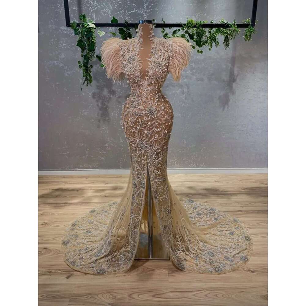 Champagne Feathers Dubai Evening Dress Deep Neckline Ball Party Dresses V-Neckline Fringed Mermaid Slit Formal Event Custom Bride prom
