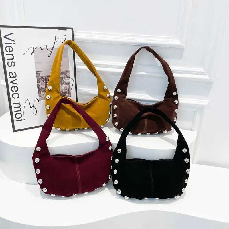 Autumn and Winter New Vintage Temperature Handsome Handbag Suede Velvet Versatile Shoulder Handbag Y250218