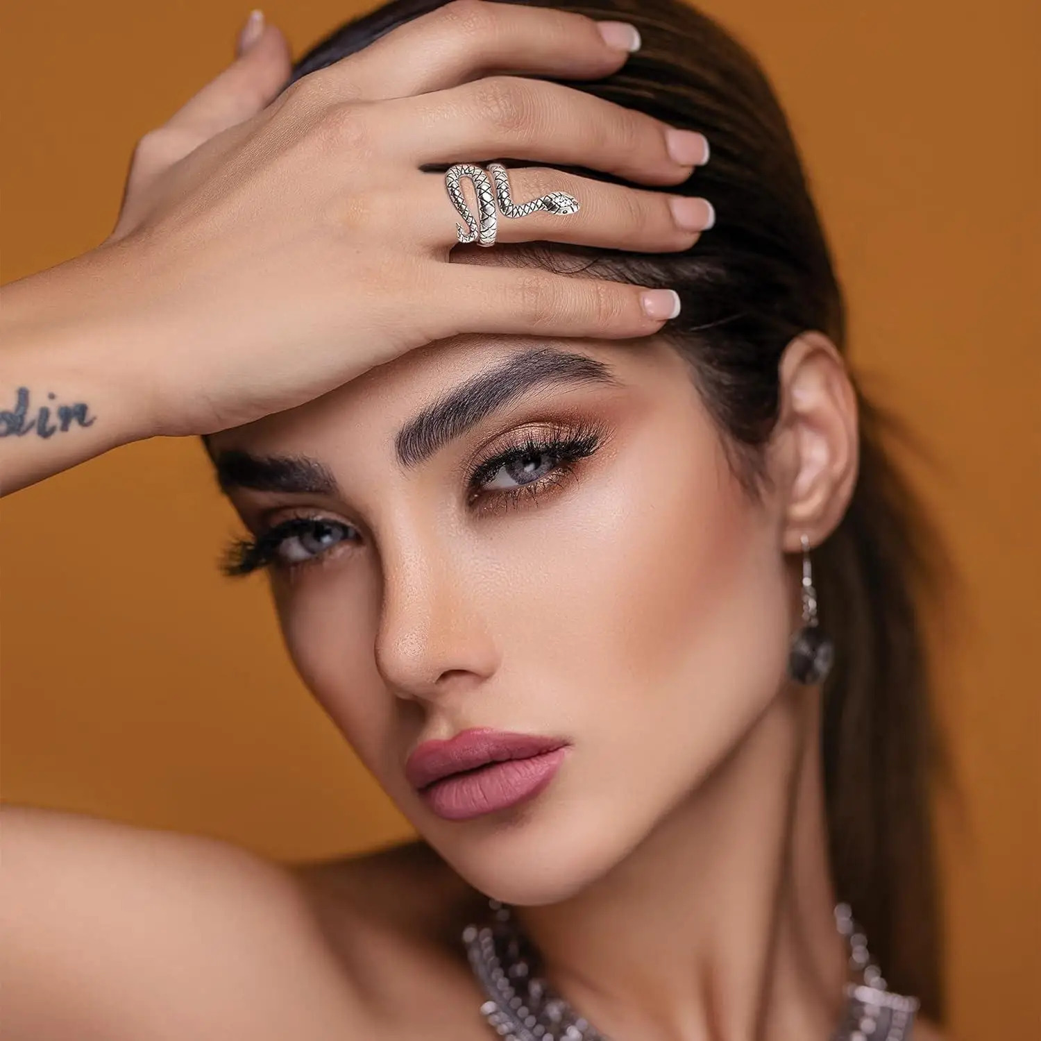 Fansilver S925 Sterling Silver Snake Ring Stylish Ring for Women Vintage Punk Rings Adjustable Open CZ Snake Finger Ring Jewelry 250220