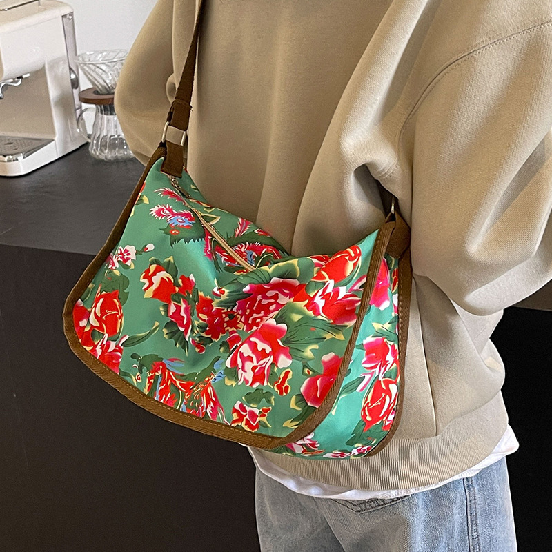 Northeast Dahua Canvas for Women 2025 New Fashion Casual Shoulder with Western Style Korean Edition Trendy Crossbody Bag #swissmilitary