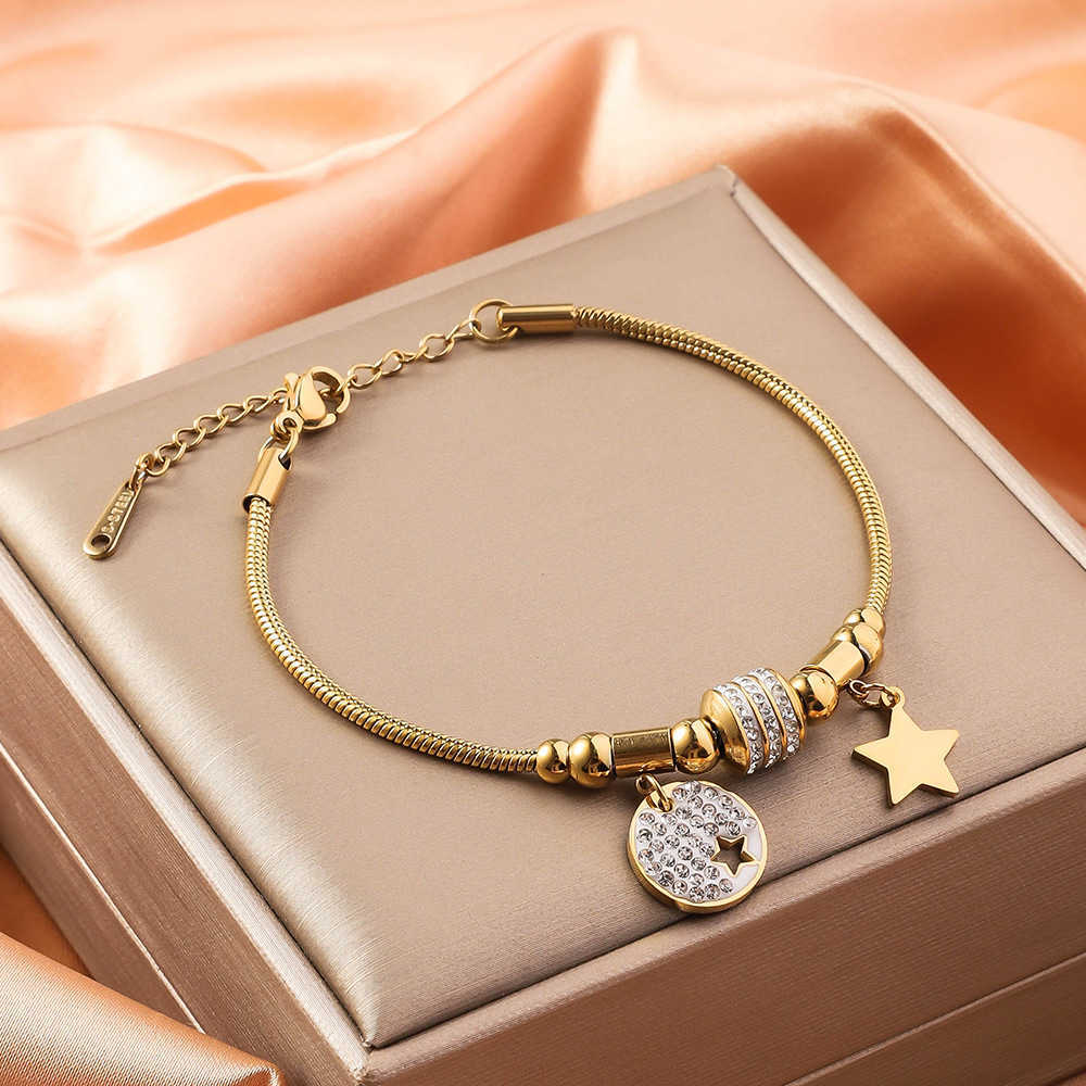 Charm Bracelets Hot selling stainless steel bracelet with five leaf clover inlaid with diamonds 18K vacuum electroplated titanium steel bracelet H2522