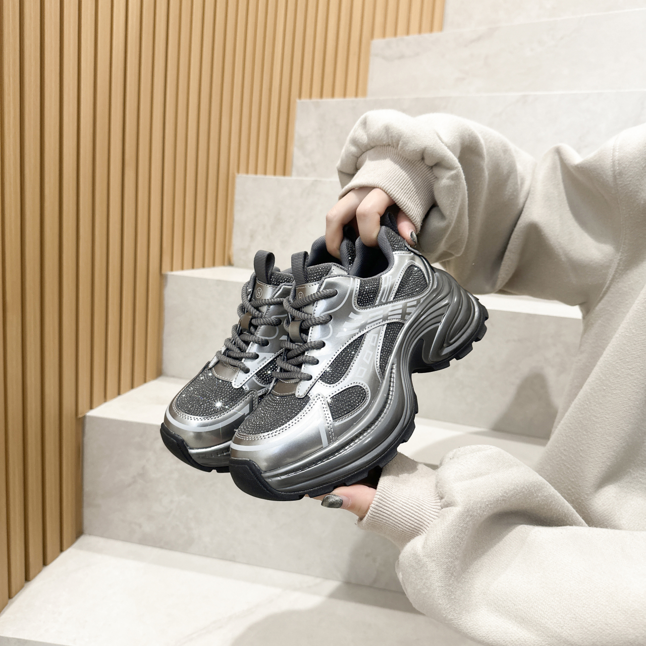 Fashion 7cm Luxury diamonds Platform Sneakers for Women Casual Non Slip Thick Sole Sports Shoes Woman Comfortable Casual Designer Sports Shoes Zapatos
