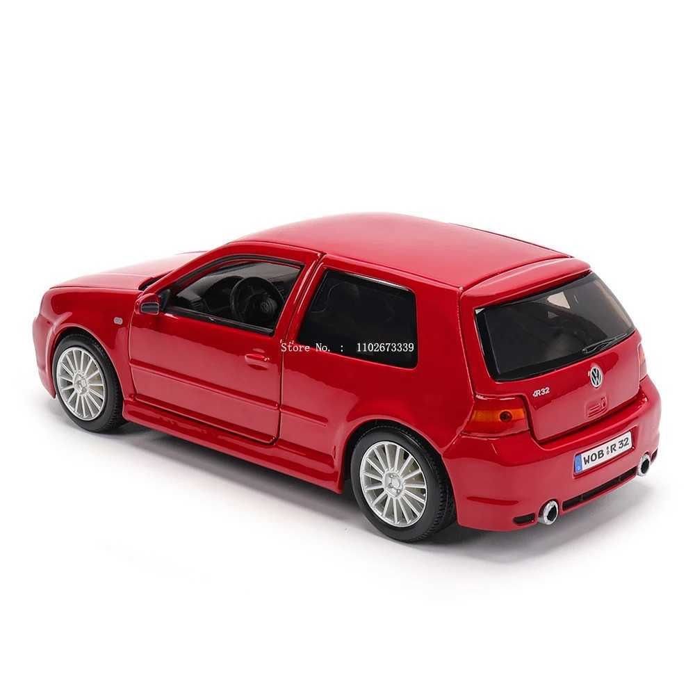 Maisto 1 24 Volkswagen Golf R32 car Antique Car Static Die Casting Car Collectible Model Car Toy Gift Tide PlayXJ250220