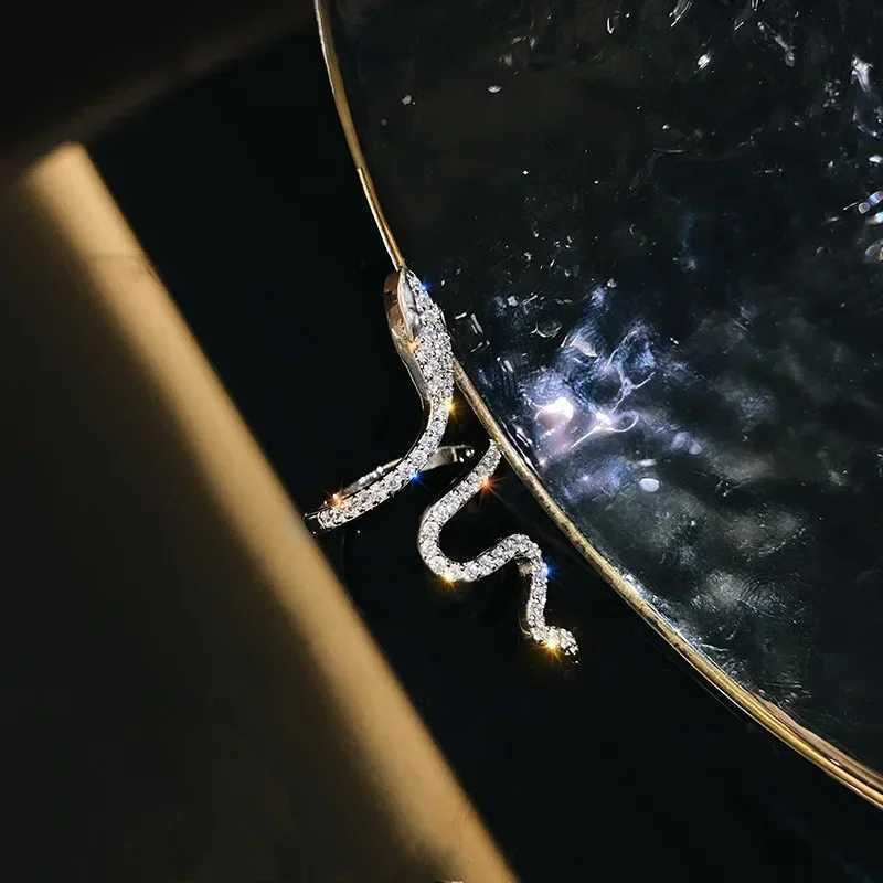 Sliver Gold Color Micro-Inlaid Zircon Snake Ring Finger Ring Fashion Punk Boy Girl Birthday Snake Ring Personality Jewelry X250220