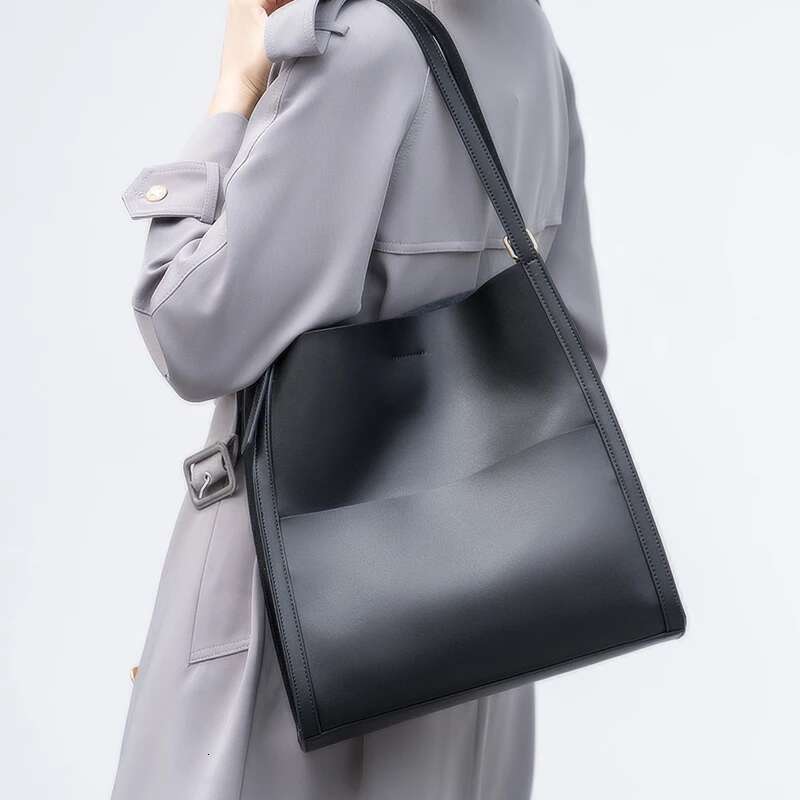 New Women Fashion Bag Female Shoulder Bags Lady Soft 100% Cowhide Genuine Leather Niche Design Tote Casual Bucket Handbag