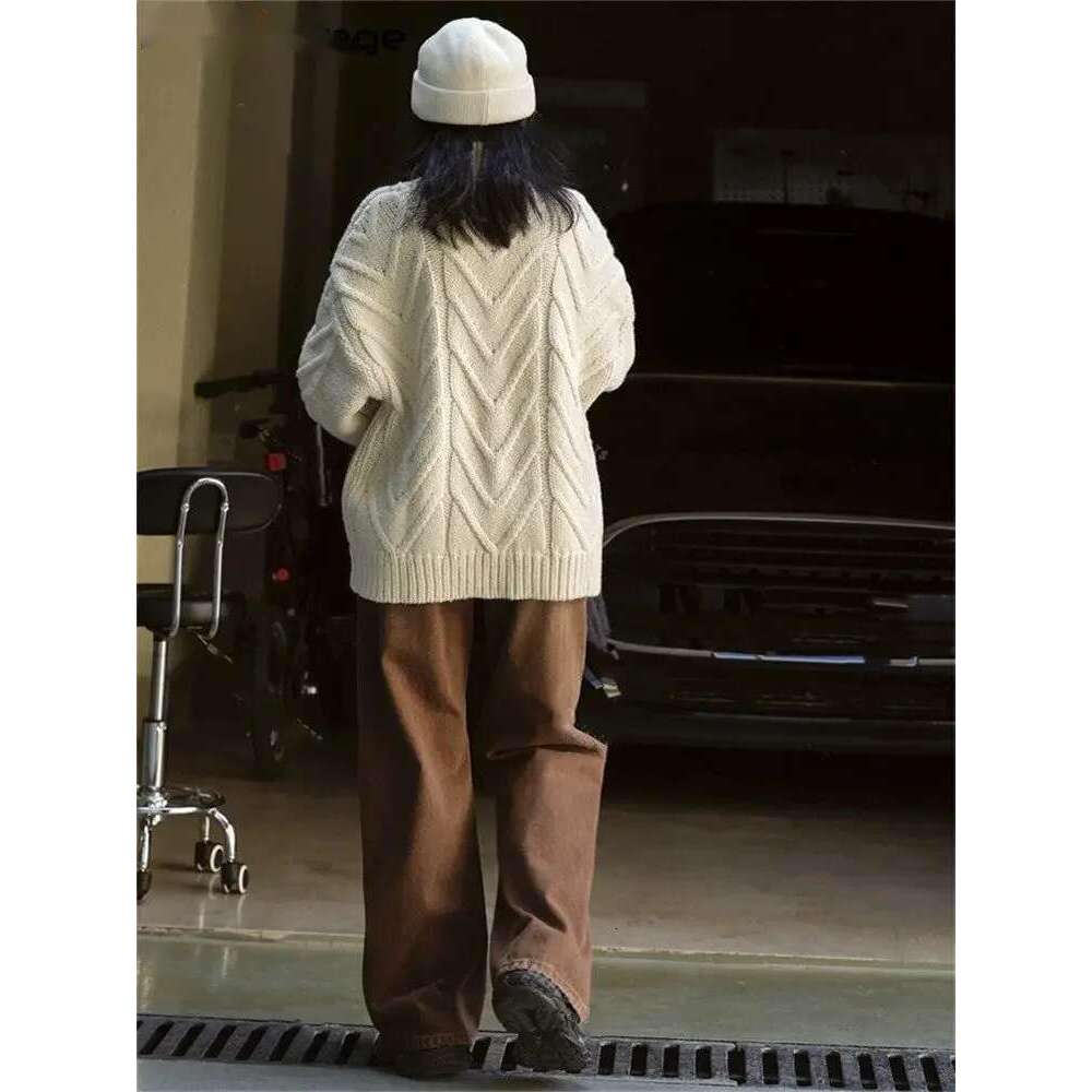 2024 Winter Vintage Casual High Waist Straight Jeans Women Warm Thickened Denim Pants Female Coffee Retro