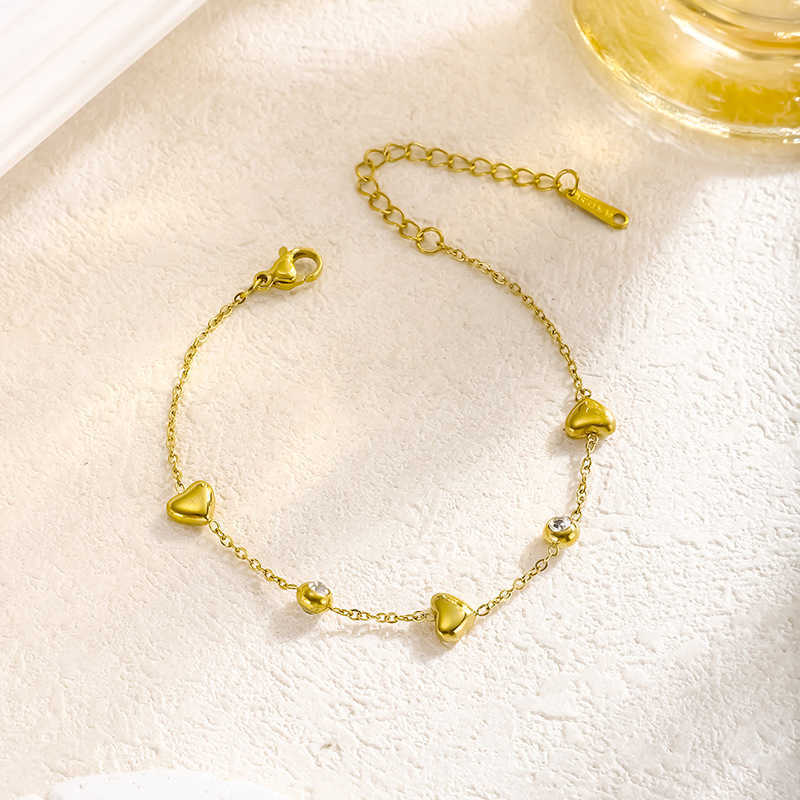 Charm Bracelets Summer personalized sweet breeze peach heart bracelet made of stainless steel with high-end feel and gold plated heart H25220