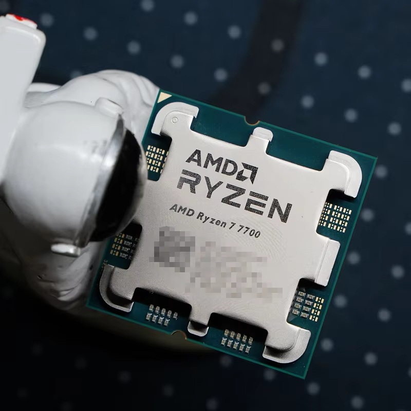 AMD RYZEN 7 7700 8 CPU Cores 16 Threads Up to 5.3GHz Max Boost Clock 3.8GHz Base Clock 65W TDP Desktop Processor for PC gamers