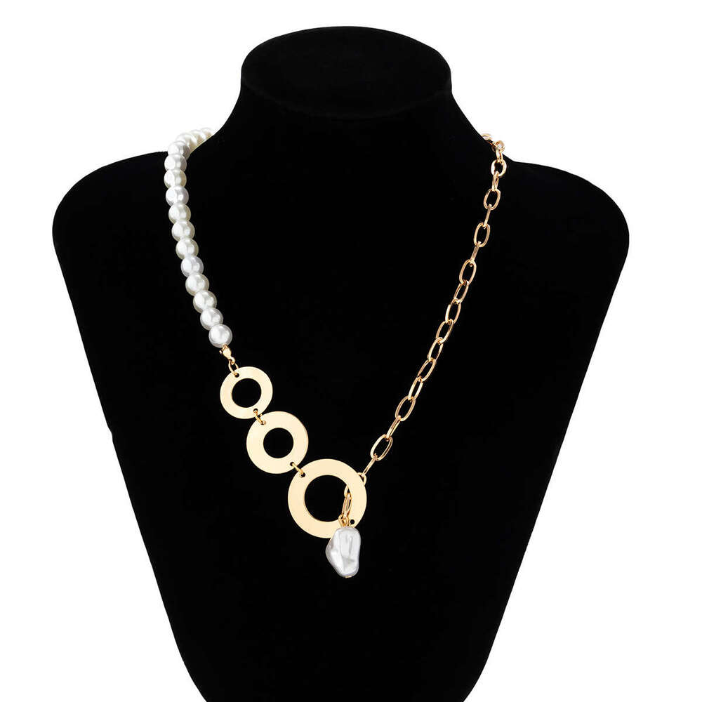 Imitation pearl OT buckle splicing personalized collarbone with simple geometric heart asymmetric metal necklace
