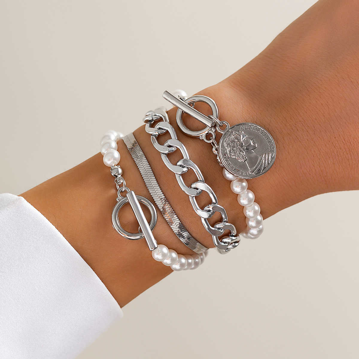 Charm Bracelets Jewelry ins Pearl Beads Flat Snake Chain Bracelet Irregular Metallic Brelet Set H25220 2 2OUM
