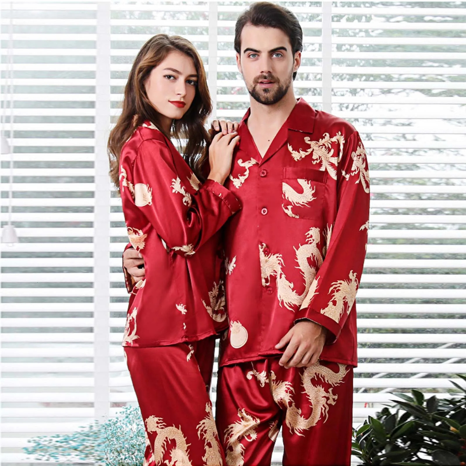 High quality material satin couples sleepwear set V-neck soft fabric suitable for all day comfortable womens sleepwear 250219