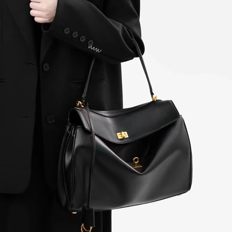 large tote bag drive bag handbag shoulder bag soft leather maxi bag calfskin leather women men bag briefcase designer Rodeos bag Casual relaxation and laziness