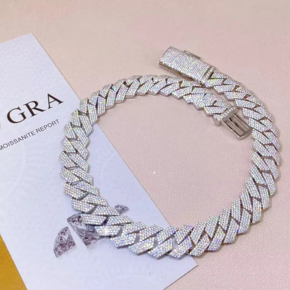 Hot Style Custom Sterg Sier Jewelry 15mm Iced Out Bg Cuban k Chain Moissanite