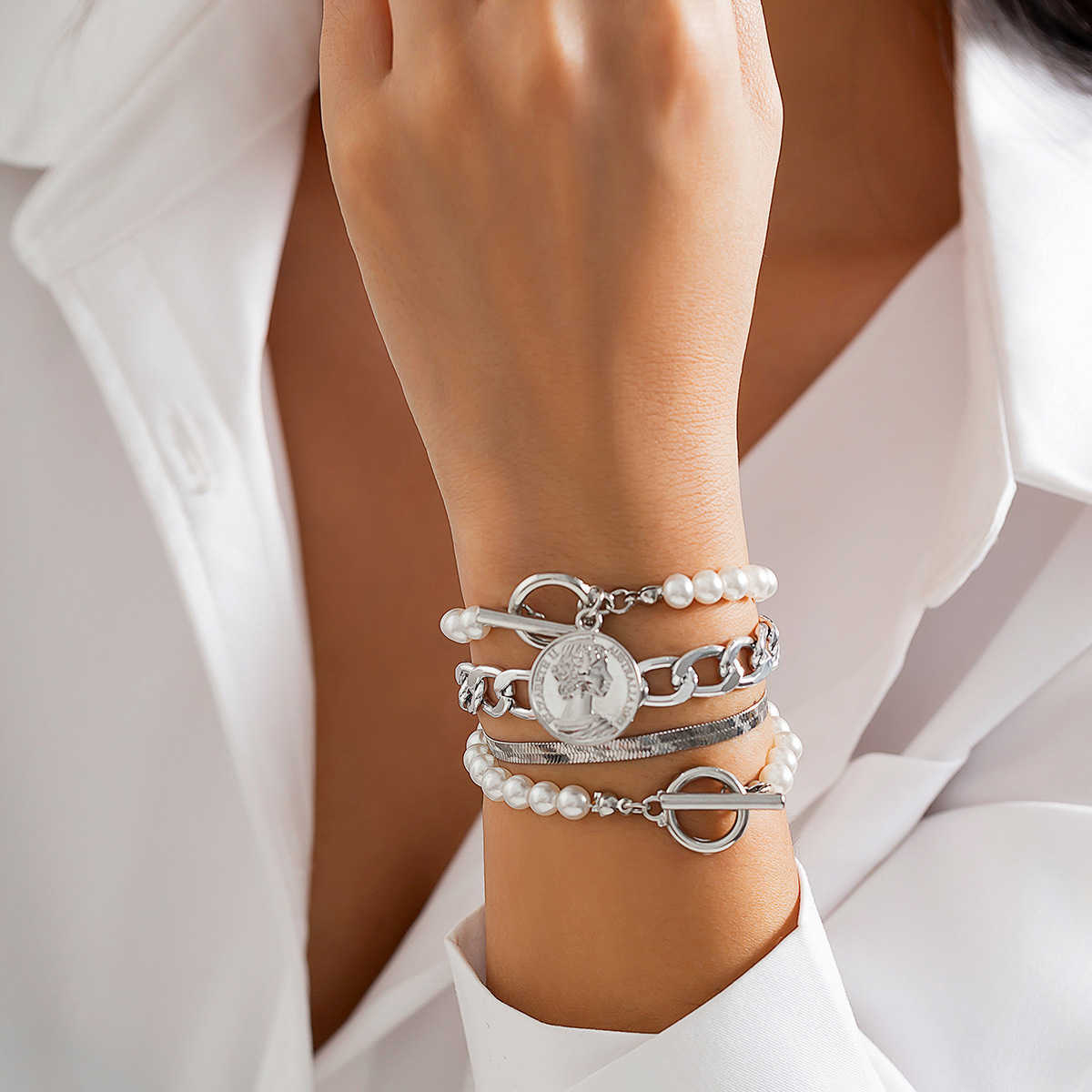 Charm Bracelets Jewelry ins Pearl Beads Flat Snake Chain Bracelet Irregular Metallic Brelet Set H25220 2 2OUM